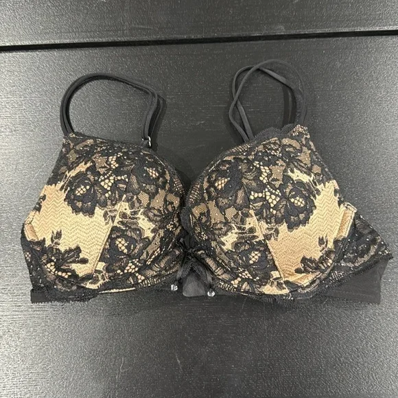 Victoria's Secret Black and Tan Lace Intimates Set - Picture 3 of 12